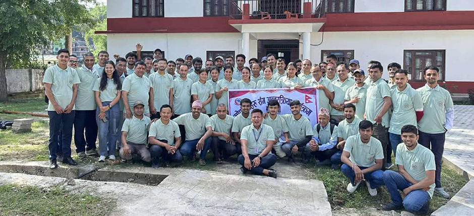 Slider Image: Interaction Program with Vaccinators
